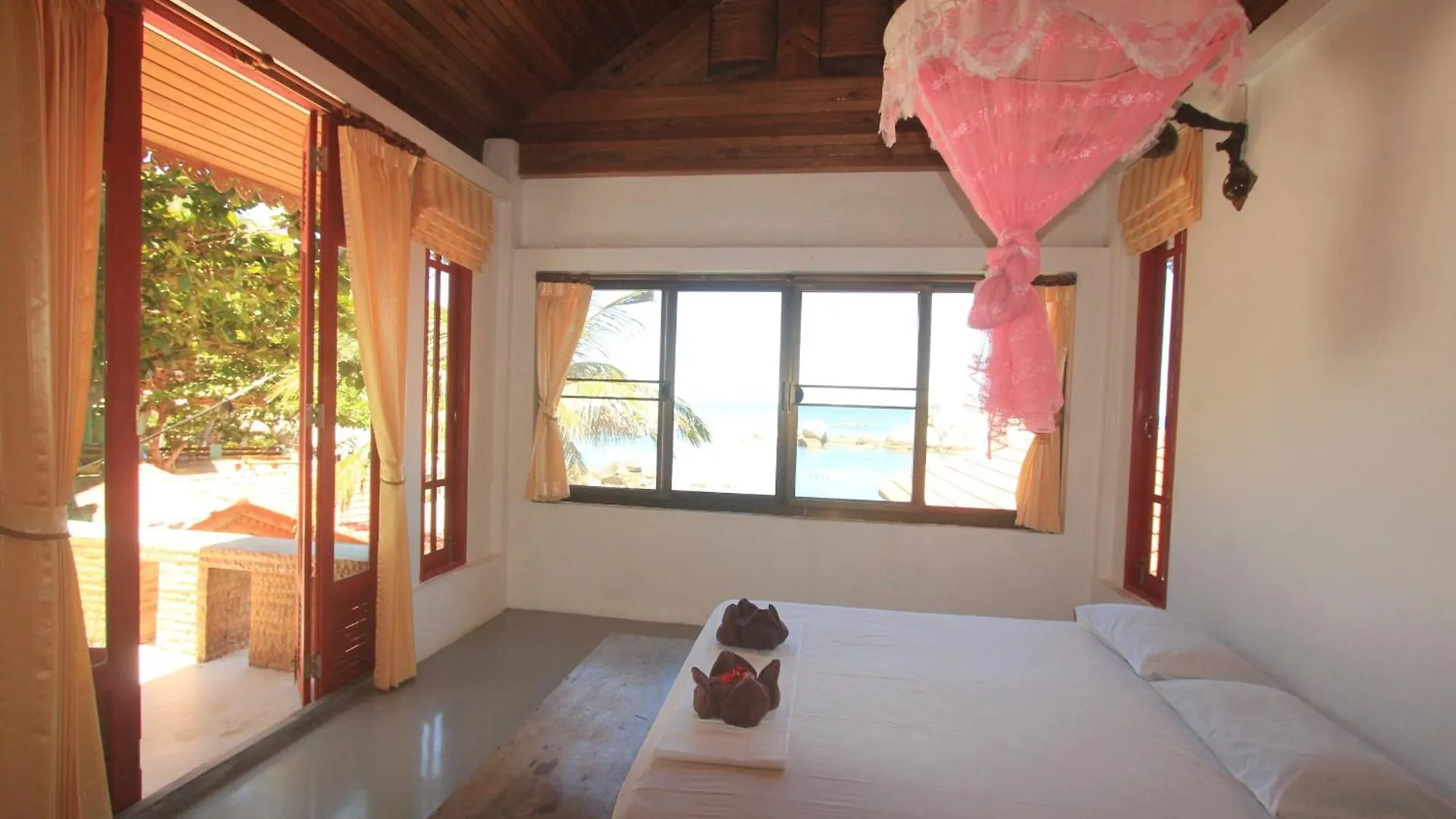 Mountain Reef Beach Resort Koh Tao