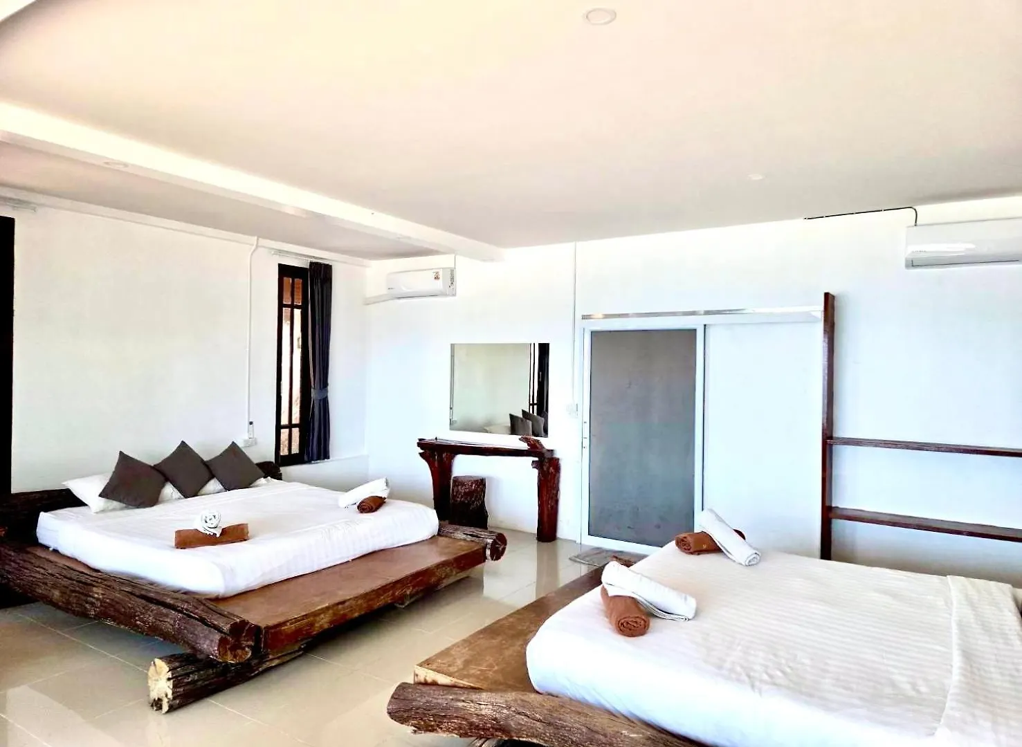 Mountain Reef Beach Resort Koh Tao Thailand